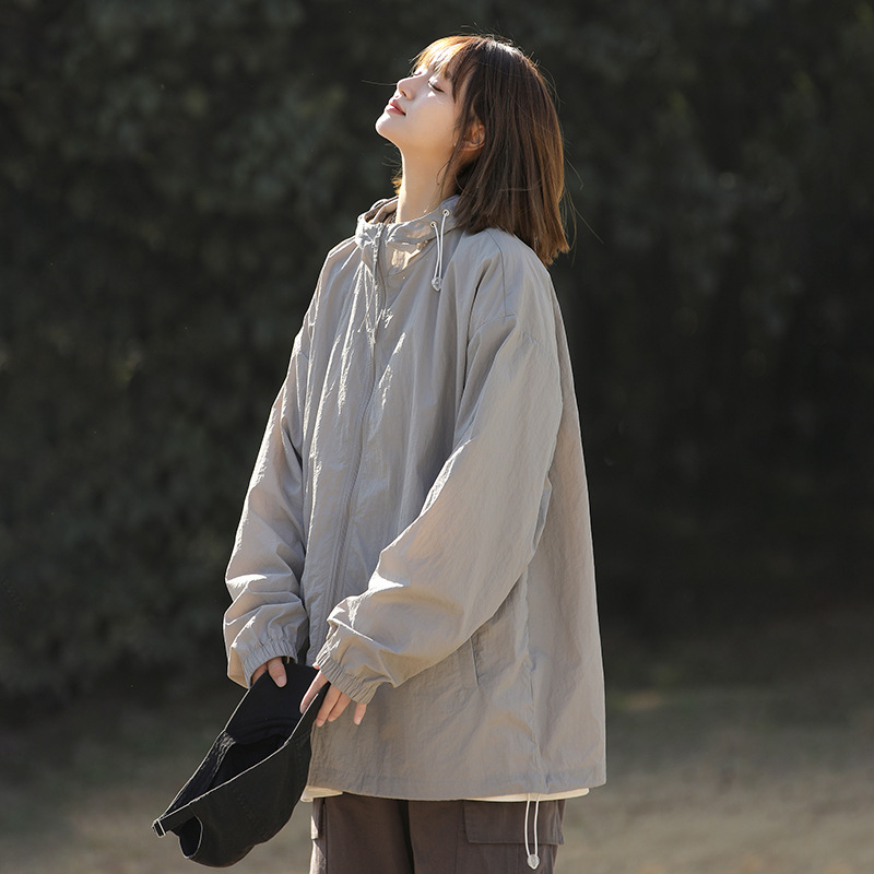 Picture of UPF50 Ice Silk Sunscreen Clothing Women's Summer Thin Loose Waterproof Sunscreen Clothing Couple Coat Men Can Develop LOGO