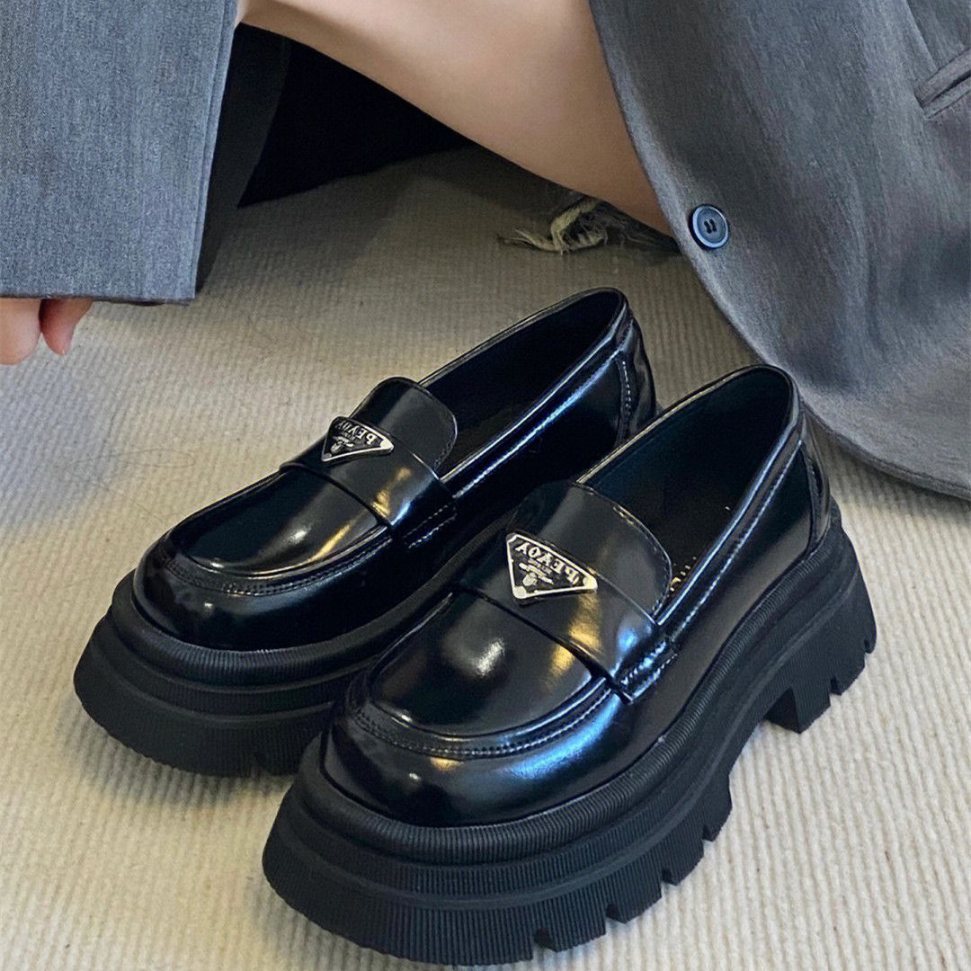 Black loafers women's 2023 spring and summer new triangle standard thick bottom increased slip-on small leather shoes soft leather shoes fashion