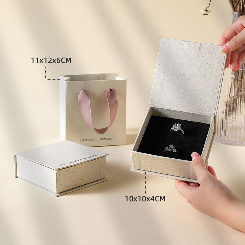 Picture of Regenerated texture jewelry packaging box heaven and earth cover ring box necklace jewelry jewelry storage box factory wholesale