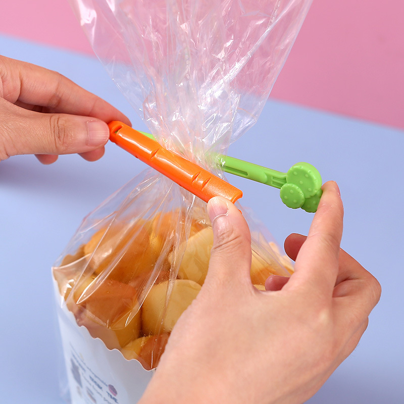 Picture of 5 pieces of food snack bag sealing clip Creative carrot sealing clip bag magnet storage box refrigerator stickers