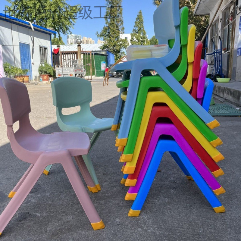Enlarged and thickened children's backrest chair, kindergarten bench, adult can sit on plastic small chair, baby chair is non-slip and resistant to falls