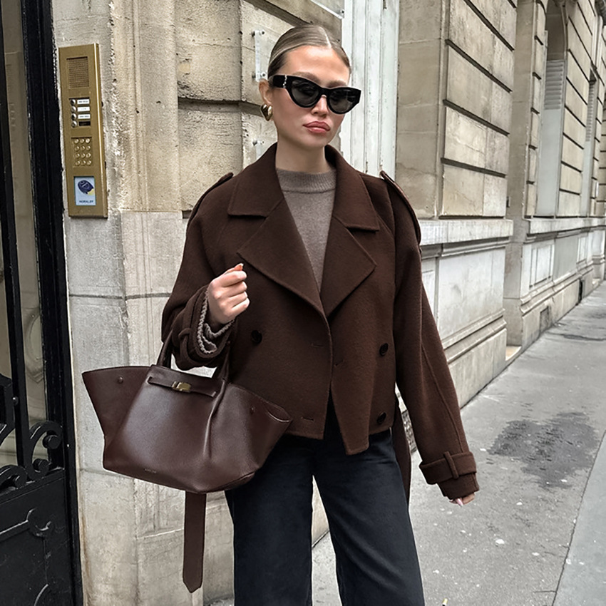 Picture of Autumn and Winter French Brown Woolen Coat Women's Commuter Fashion Thickened Double-breasted Woolen Coat Jacket Loose Women's Clothing