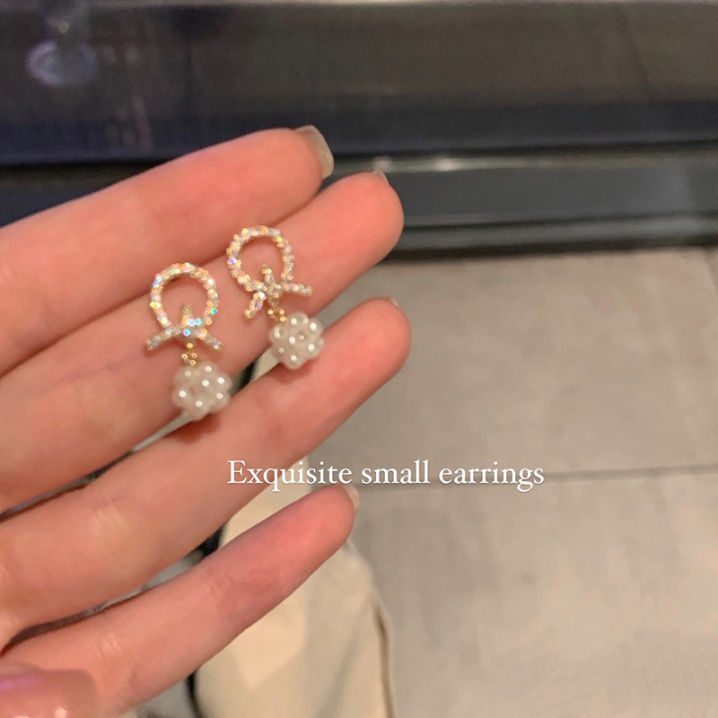925 Silver Needle Pearl Small Ball Earrings South Korea Elegant Internet Celebrity Earrings Earrings Design Simple Small Earrings