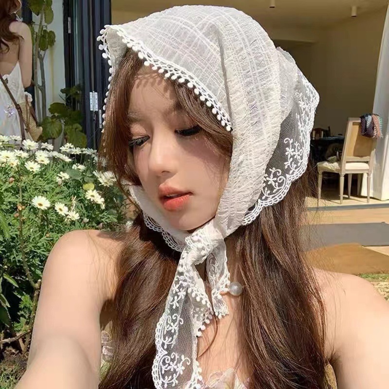 French pastoral style headscarf white lace triangle scarf headscarf hair band French closed toe fashion photography Internet celebrity flower