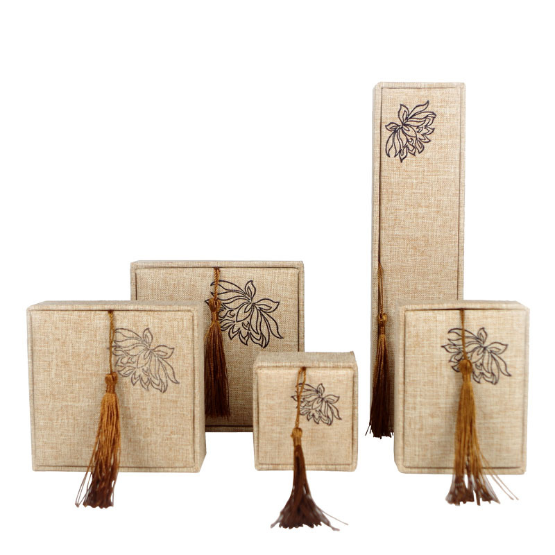Picture of Retro Linen Tassel Jewelry Box Jewelry Ring Box Buddha Beads Pendant Box Bracelet Bracelet Bracelet Box Wholesale
