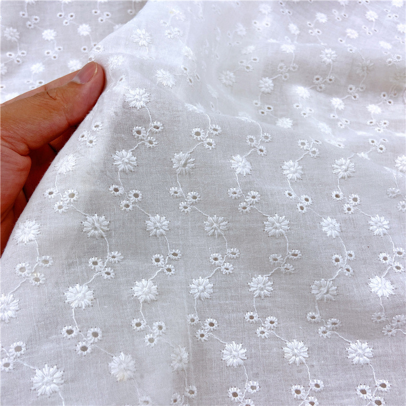 Pure Cotton Water-Soluble White Cut Out Embroider Lace Fabric Children's Clothing Dress Shirt Perforated Lace Cotton Thread Embroidered Cloth
