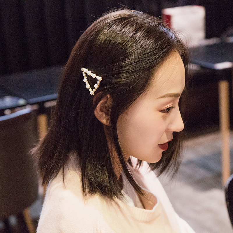 Picture of South Korea Dongdaemun Hair Clip Women's Pearl Series Bangs Clip Simple Simple Hair Clip Internet Popular Same Style Hair Clip Hair Accessories New