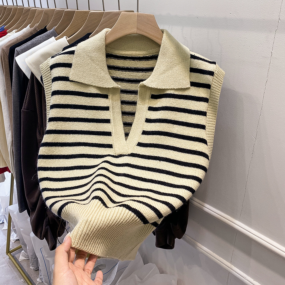 Picture of Retro Hong Kong Style Stripesd Knitted Vest for Women in Autumn and Winter New Style Lapel Sleeveless Waistcoat Vest Outer Wear