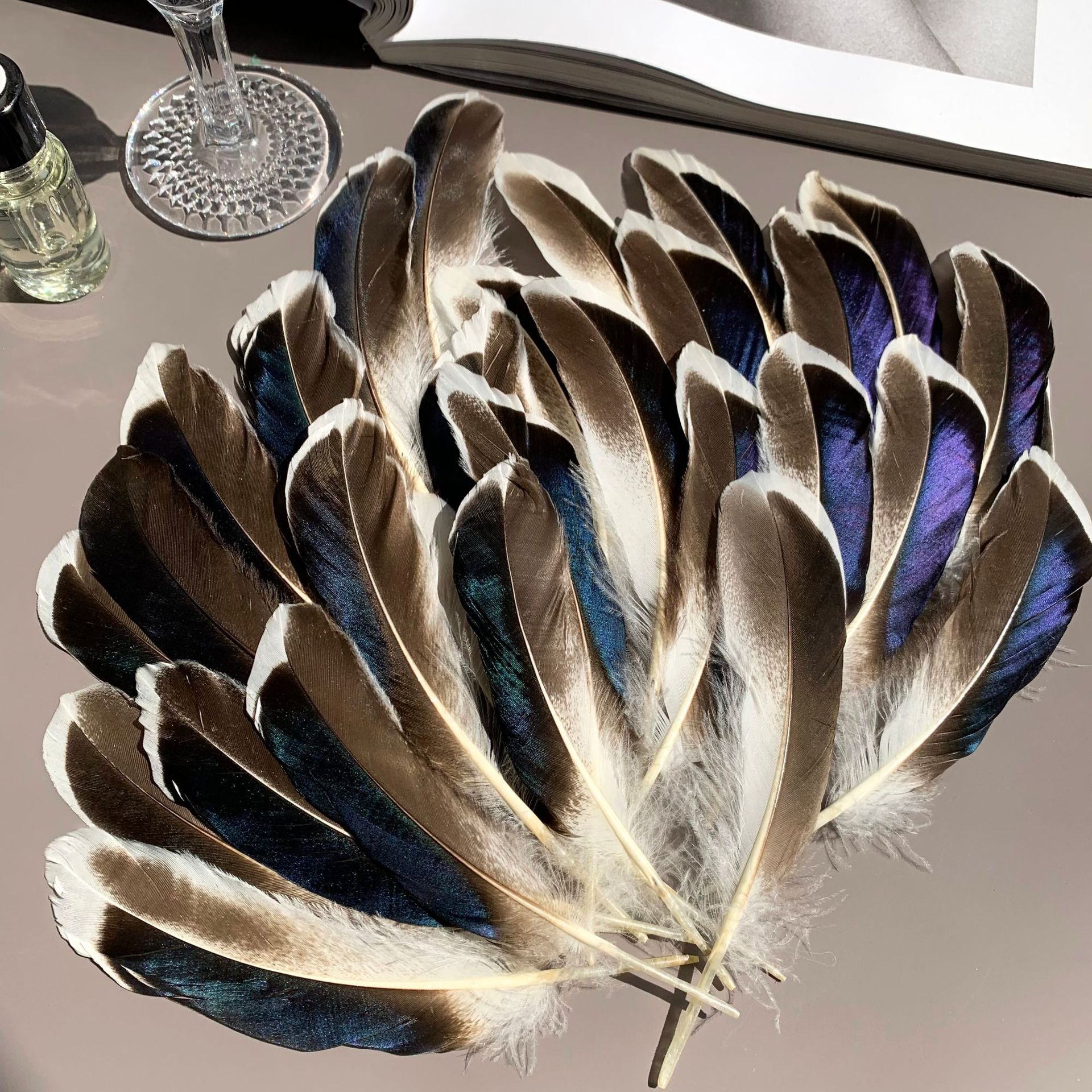 in stock wholesale diy feather natural duck feather green feather jewelry white head color wild duck feather duck feather green feather