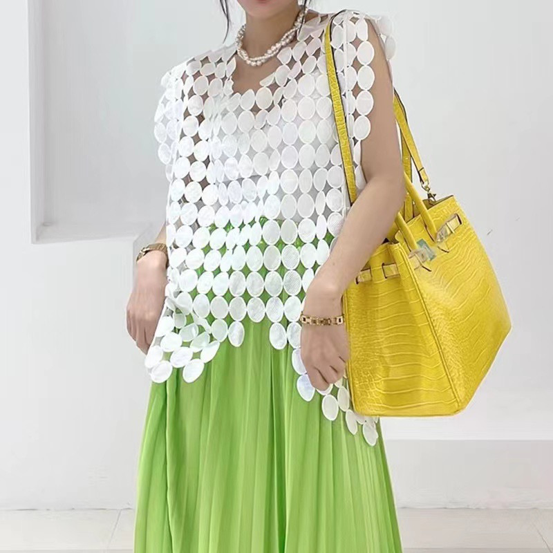 Picture of Multiplication Spot 2024 Korean-style Design Sense Hollow Irregular Vest Women's Loose Lazy Fashionable Stacked Blouse