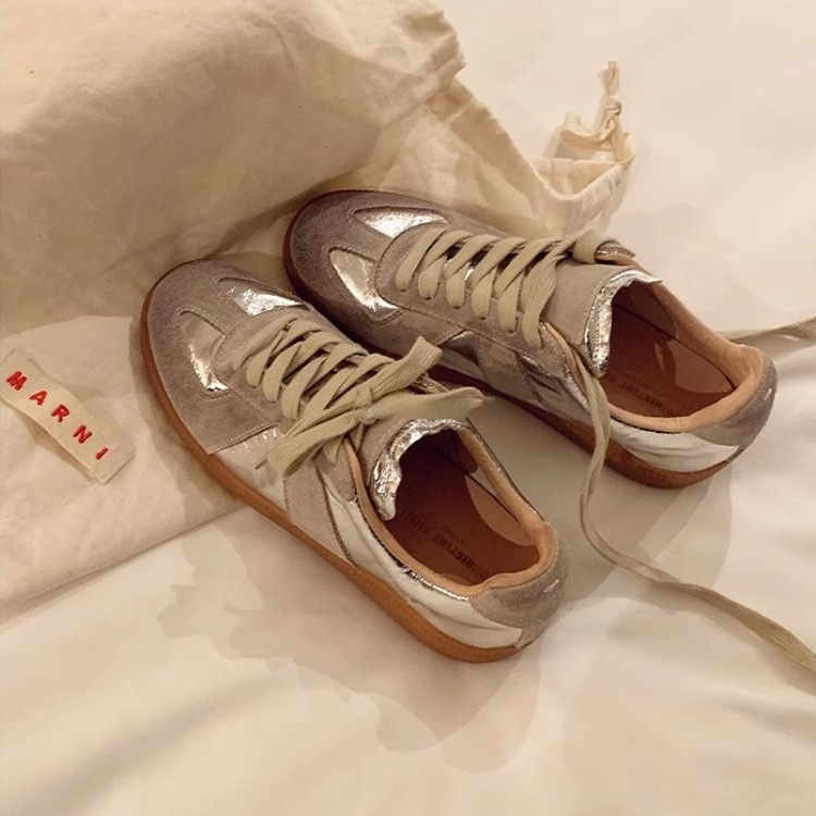 2025 Spring and Autumn Breathable Soft Sole Comfortable Thick-Soled Sneakers with Color-Blocking, Vintage Lace-Up Casual Sports German Training Shoes for Women