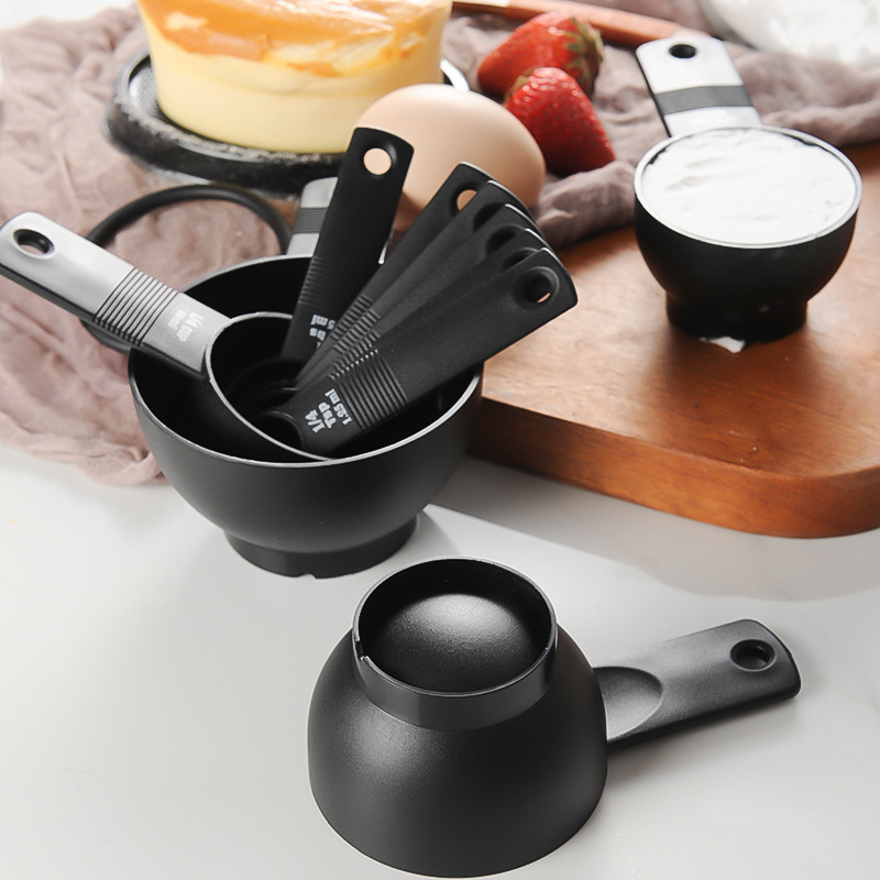 Picture of Black and White Spoon Buckle Measuring Cup 10-Piece Set Plastic Measuring Spoon Baking Tool Set with Scale Kitchen Tools