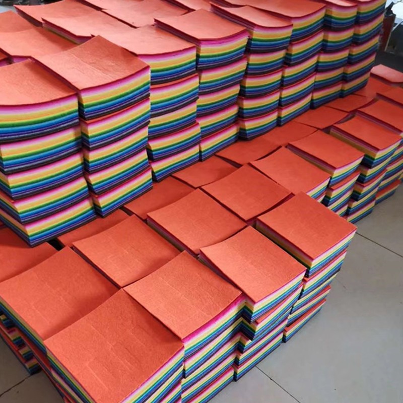 Picture of Wholesale non-woven DIY handmade kindergarten paper-cut material 1mm non-woven 20 color 40 color color felt cloth