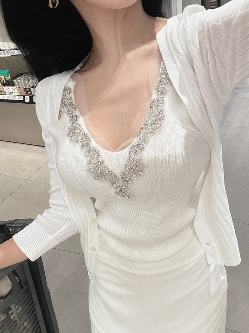 Korean Dongdaemun Knitted Vest for Women, Slim Fit, Sexy, Elegant and Feminine, Short and Versatile Camisole