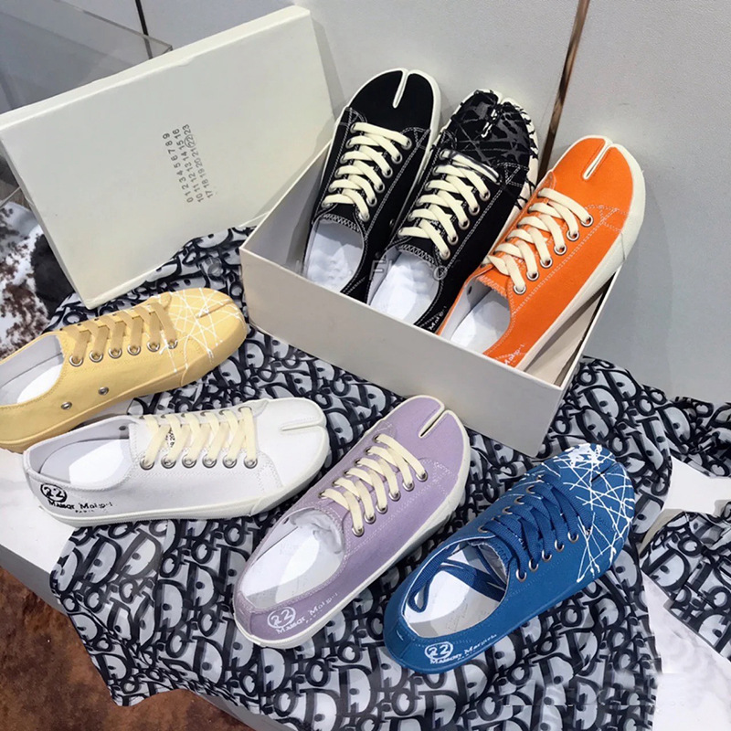 Top Niche Tabi Split-ink Split-toe Shoes Unisex Pig-trotters Flat Lace-up Low-top Casual Sneakers Canvas Shoes