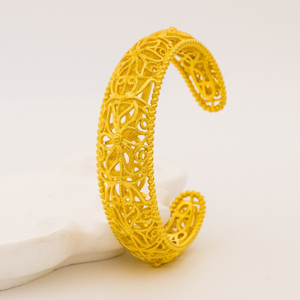 Explosions Vietnam Shajin Wedding Bracelet Women's Hollow Flower Show Hexin Direct Wholesale Luxury Fashion Bracelet