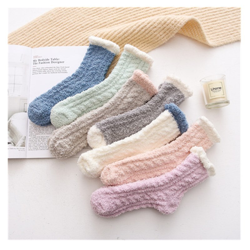 20 Autumn and Winter New Japanese Solid Color Coral Fleece Mid-tube Women's Socks Row Lace Twist Half-side Fleece Floor Socks