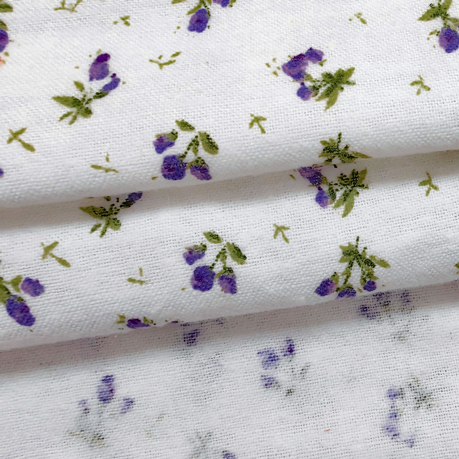 Picture of Autumn and Winter Pure Cotton Brushed Plain Floral Modern Cartoon Printed Fabric Jacket Skirt Children's Clothing Fabric Home Boutique