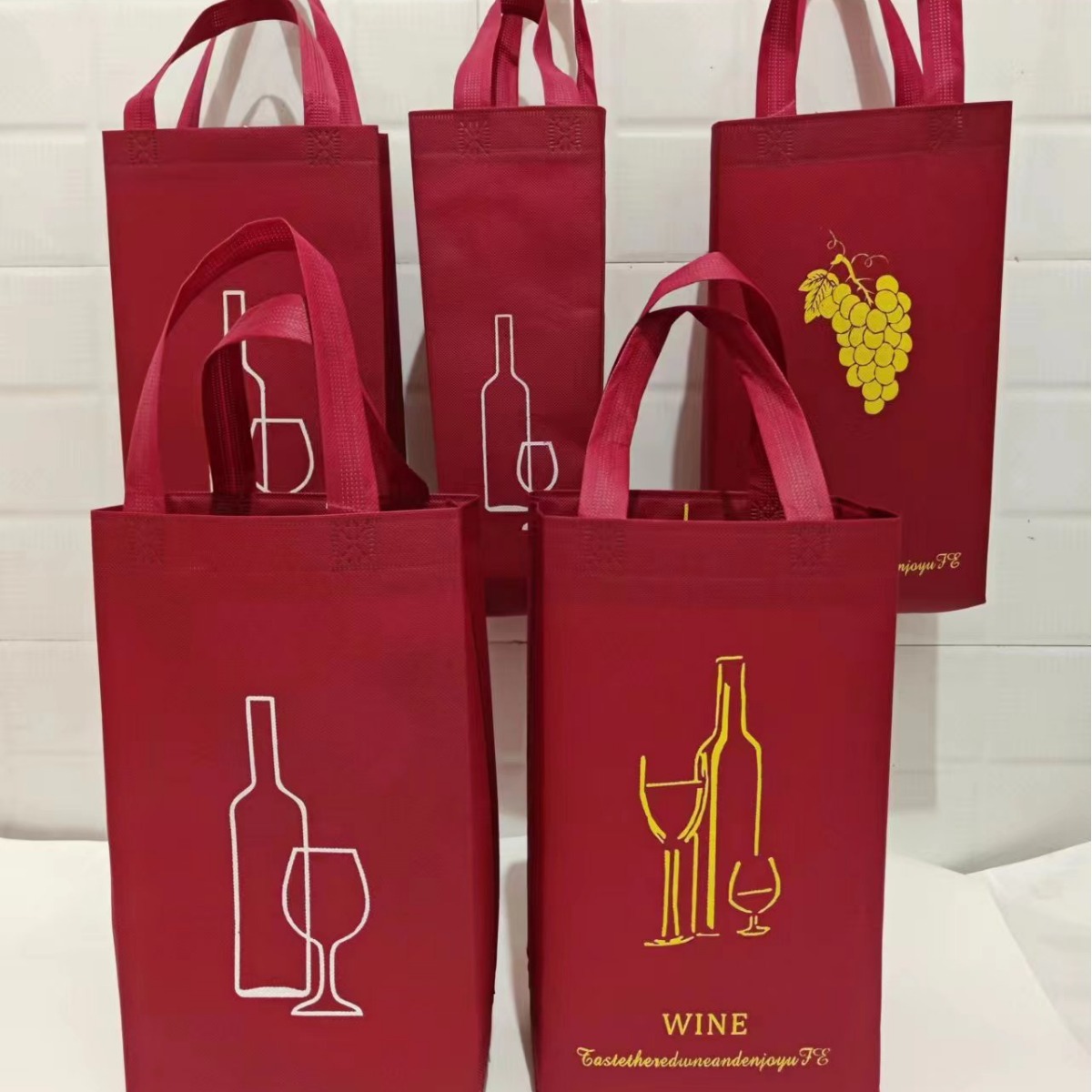 Picture of Factory supply red wine non-woven bag red wine wine tote bag cloth bag in stock bag wholesale