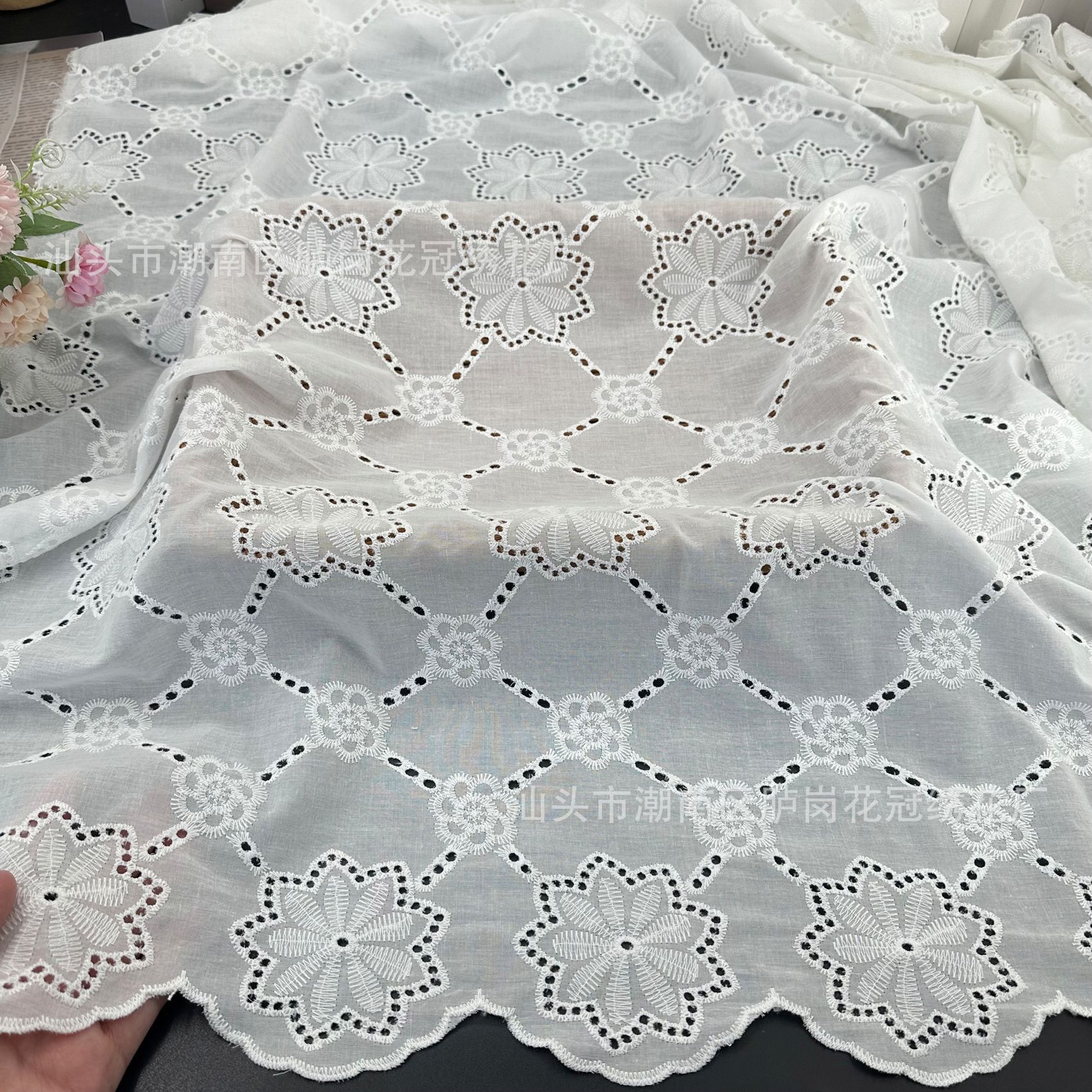 Wholesale cotton water-soluble hollow embroidery fabric bilateral positioning perforated clothing dress white cotton embroidered fabric