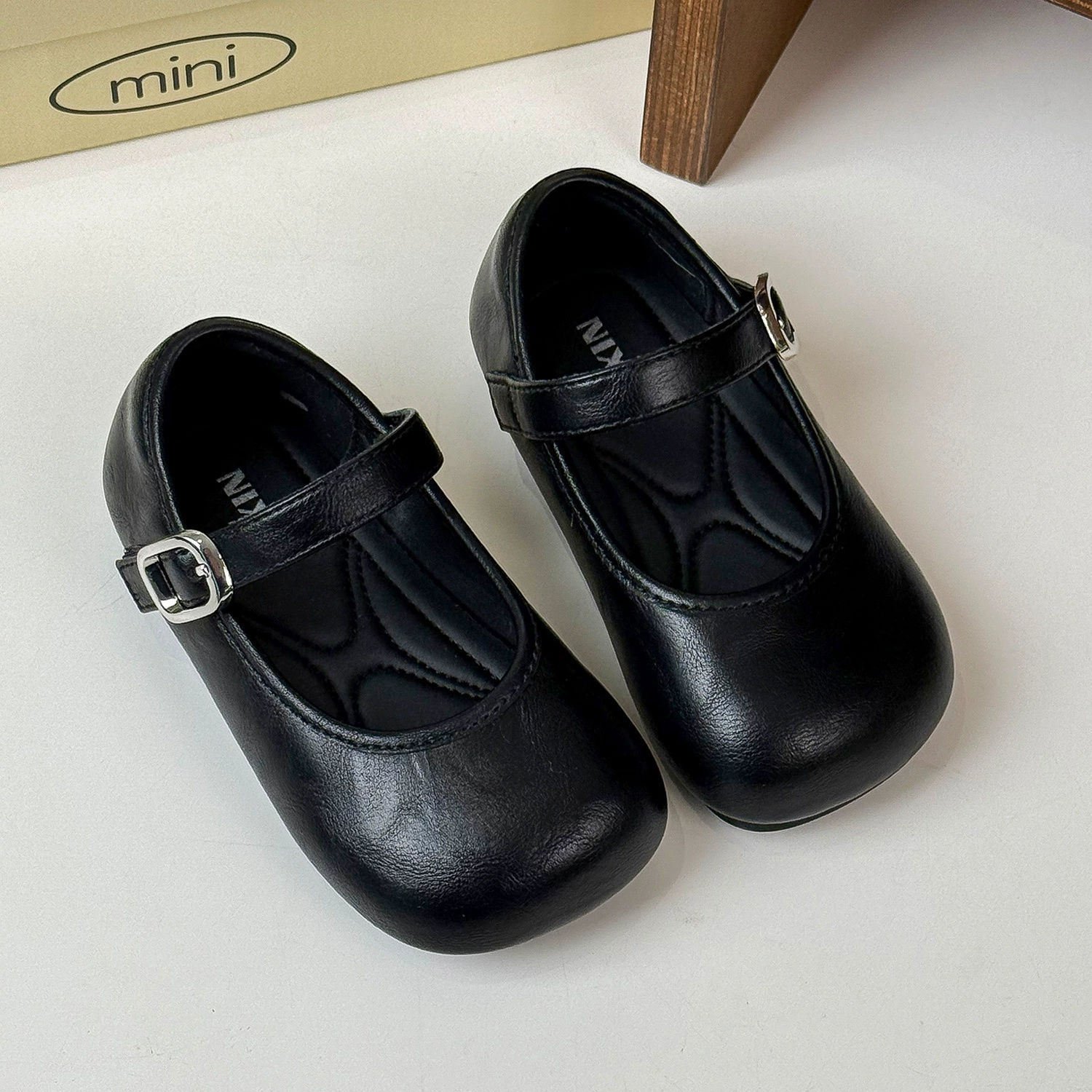 Retro French Pastoral Style Spring Kidsren's Shoes, Kidsren's Leather Shoes, Girls' Princess Shoes, Shallow Mouth Baby Shoes
