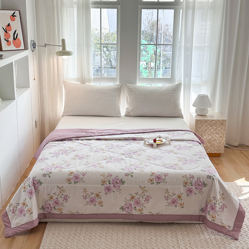 Picture of Class A double-sided cotton summer quilt air conditioning quilt 100 cotton summer quilt single-pair machine washable summer thin quilt wholesale