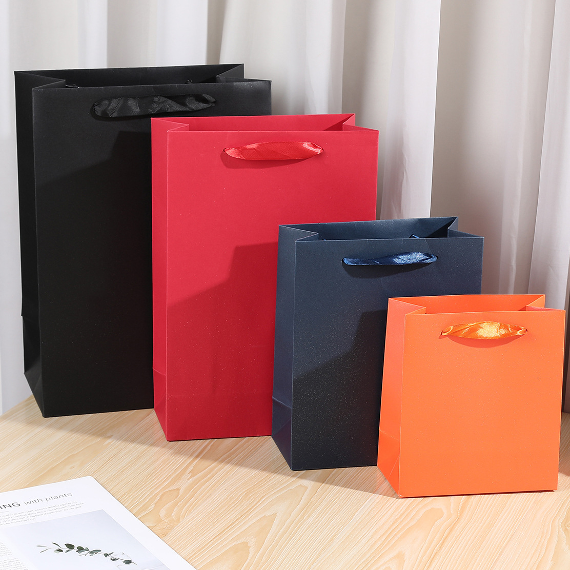 Picture of Hand gift box towel gift box thermos cup gift box heaven and earth cover packaging box wedding companion factory spot wholesale