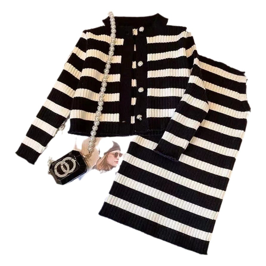 Girls' autumn retro Lady's clothing suit 2023 new children's fashionable cardigan coat suspender skirt two-piece set