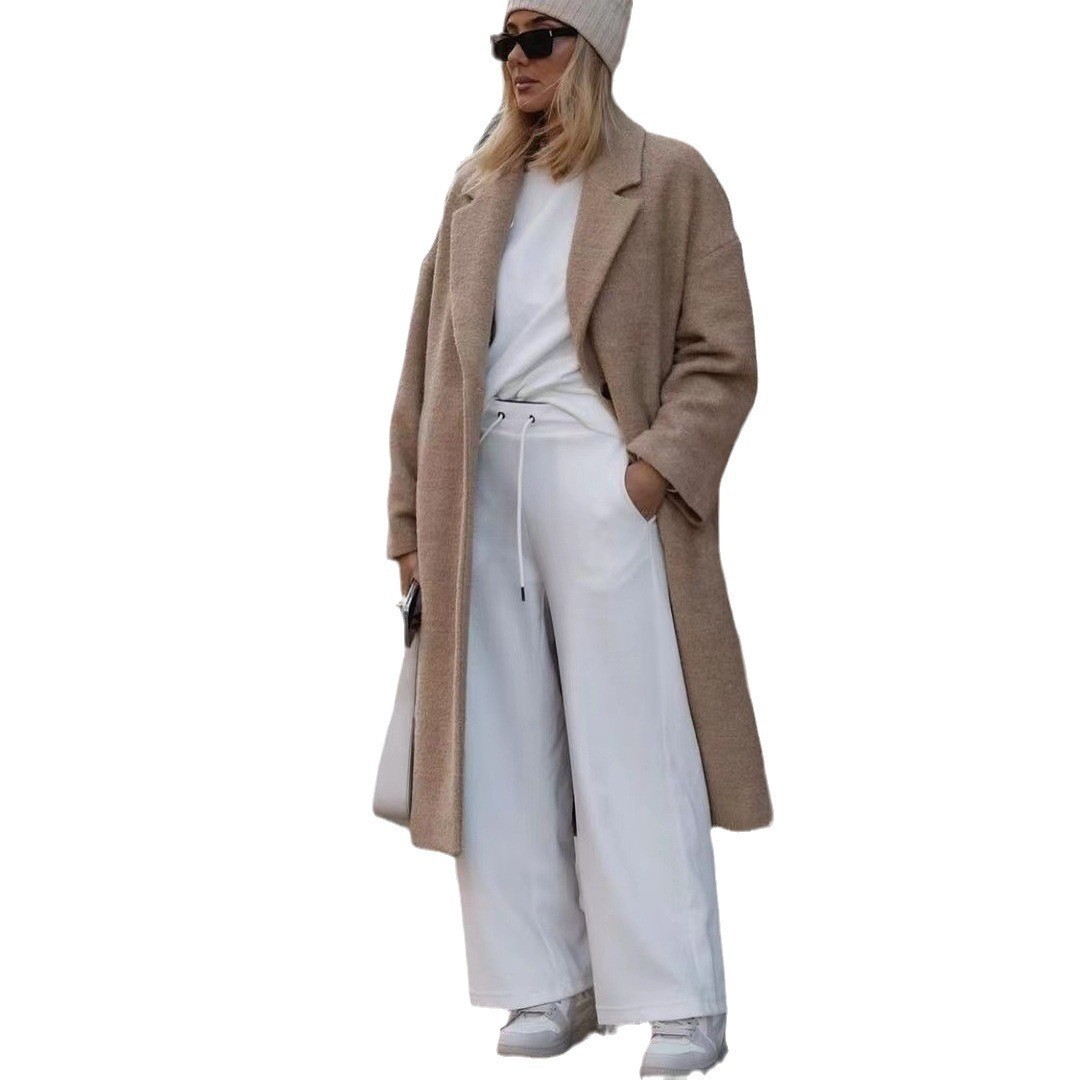 Picture of 2025 European and American Autumn and Winter Cross-Border Export Direct Sales Warm Jacket Long-Sleeved Lapel Women's Plush Top Women's Outwear