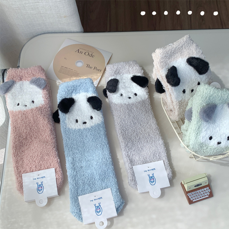 Winter new women's coral velvet socks cartoon cute three-dimensional Pacha dog thickened fleece-lined home confinement sleep socks