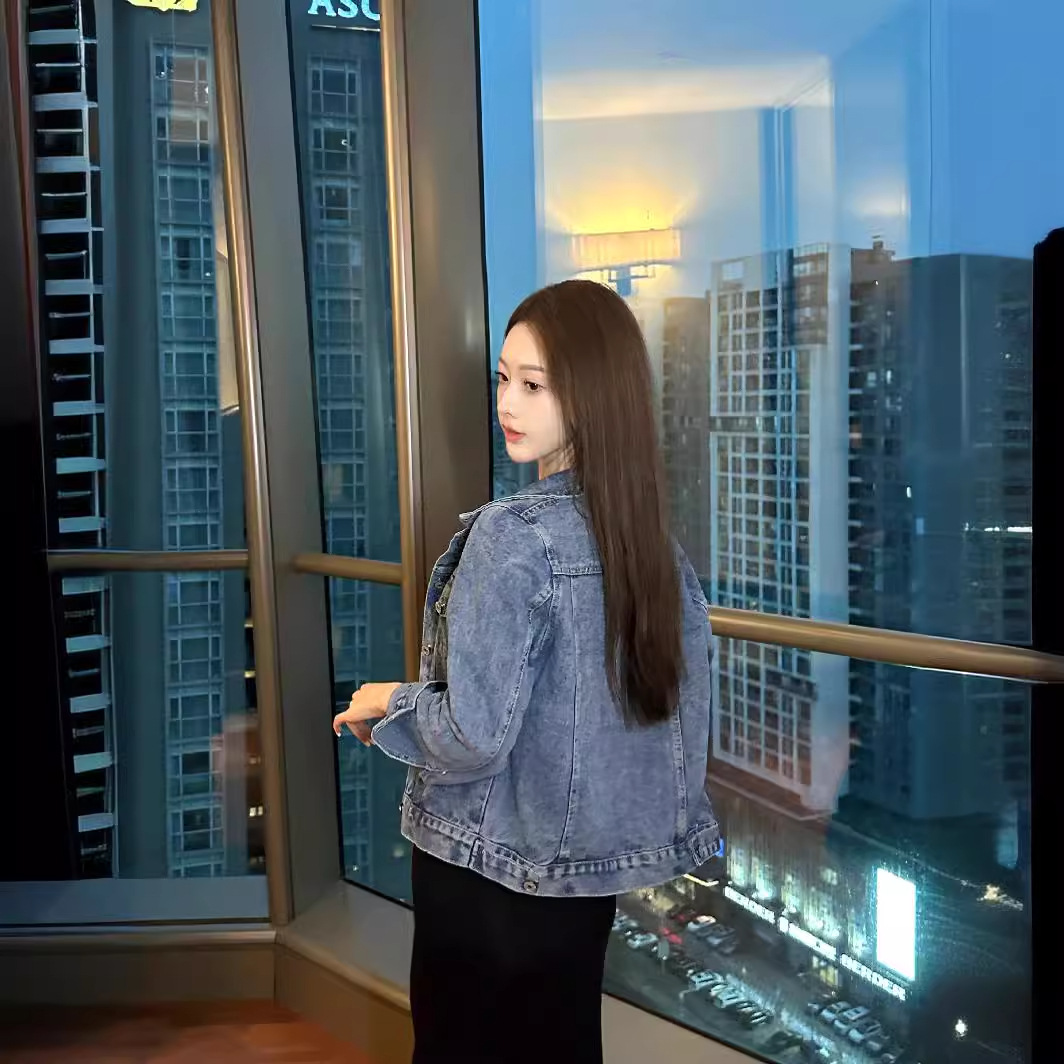 Picture of Korean-style Women's Denim Jacket Long-sleeved Single-breasted Spring and Autumn Light Blue Denim Spandex Regular Private Dress Celebrity