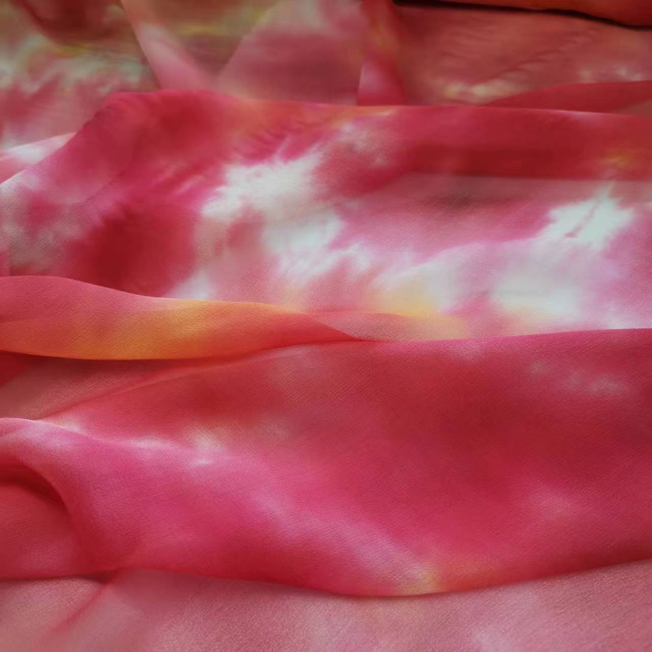 Picture of Silk Georgette Fabric with Silk Shading, 8 Momme Narrow Width, 100% Silk Fabric for Fashion