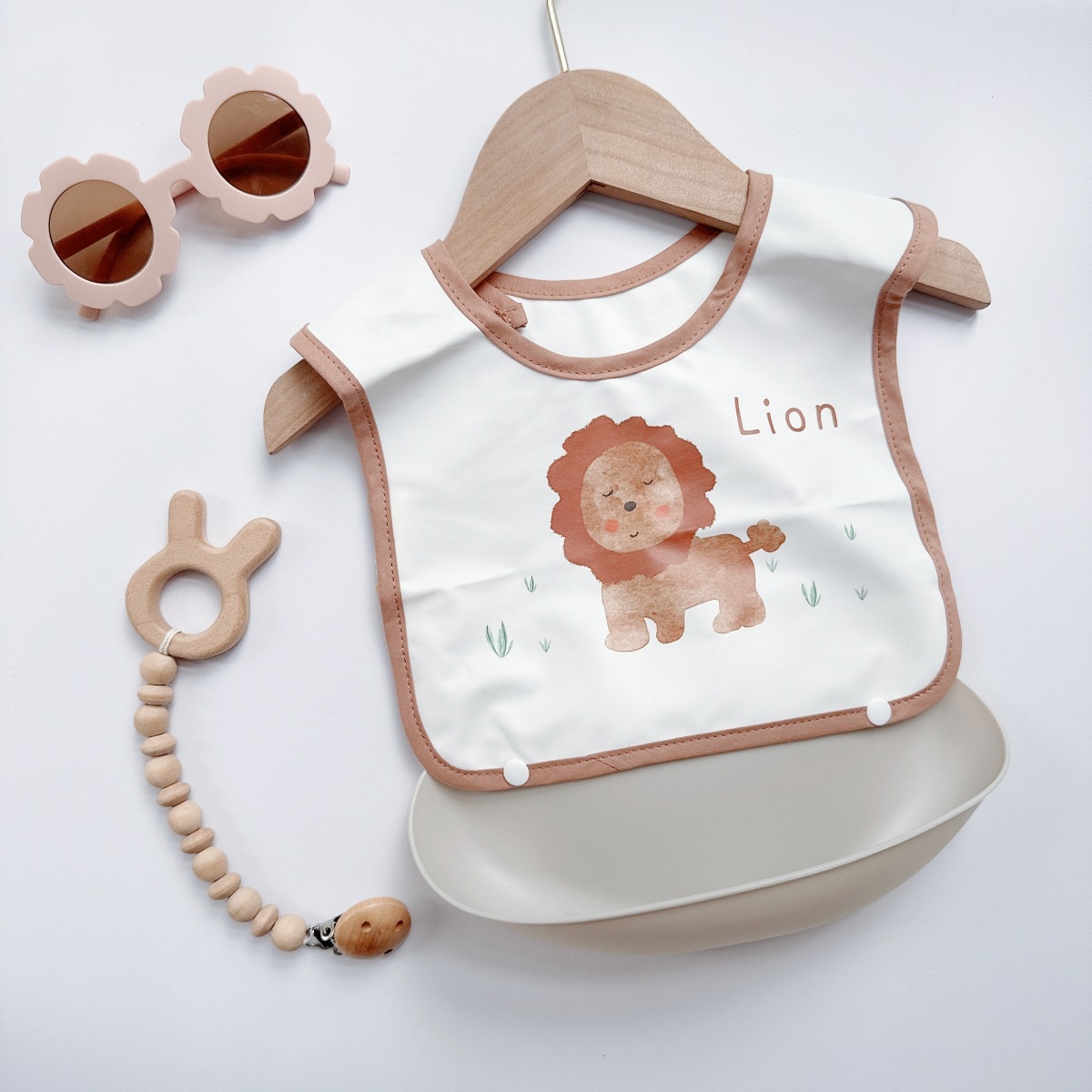 Picture of New Children's Silicone Bib Baby Meal Bag Baby Food Supplementary Food Bag Waterproof Anti-dirty Artifact PU Soft Bib