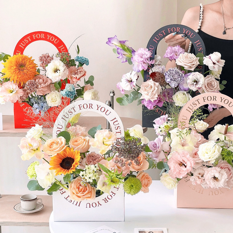 Teacher's Day Portable Flower Box Floral Materials DIY Portable Flower Arrangement Basket Paper Waterproof Potted Flower Tote Bag