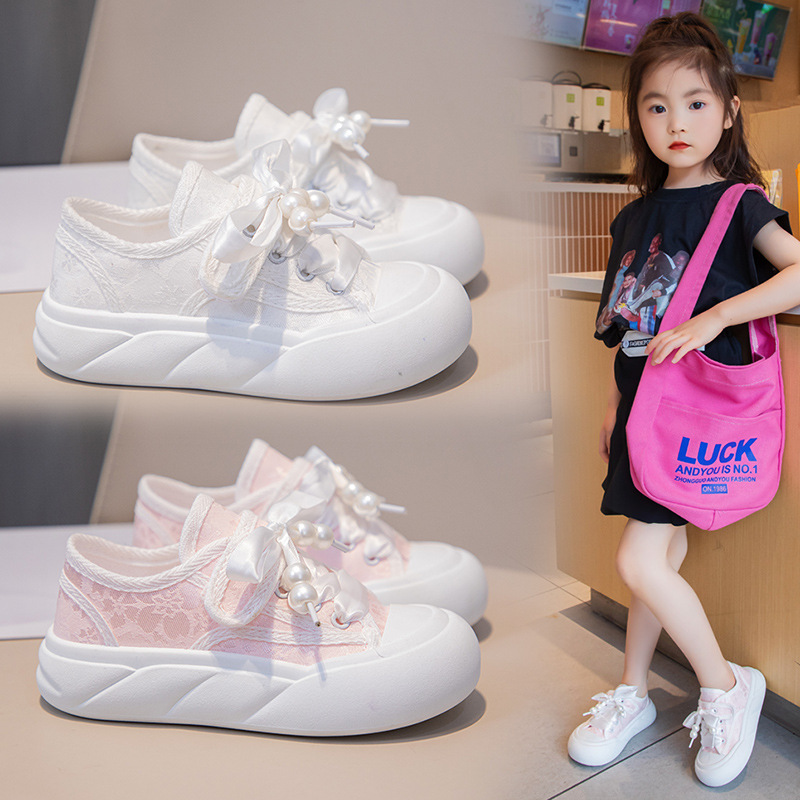 Picture of Girls Canvas Shoes 2025 New Summer Kidsren's Breathable Sports Sneakers Girls White Shoes Fashionable Casual Shoes