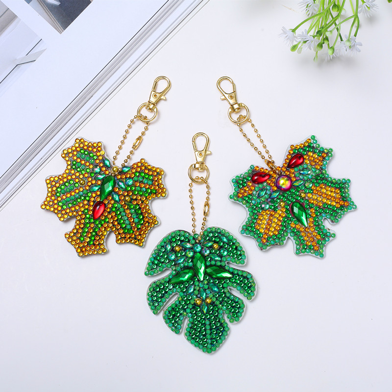 Picture of Creative DIY Keychain Diamond Painting Cartoon Bear Handmade Bag Car Decorations Small Pendant Spot Supply
