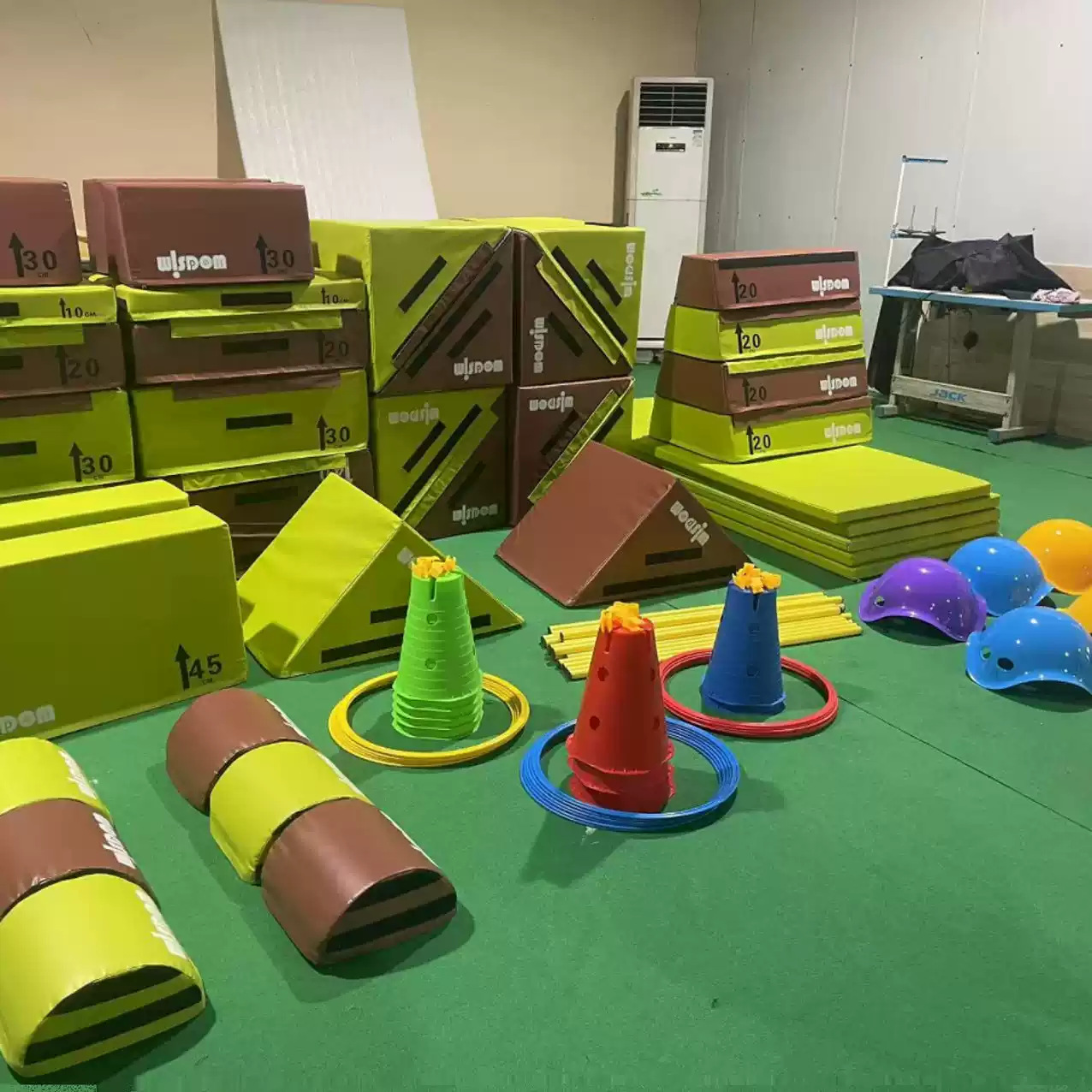 Picture of Customized Kindergarten Parkour Training Equipment Children's Physical Fitness Parkour Indoor and Outdoor Obstacle Rack Jumping Box Saddle Combination
