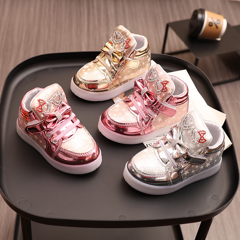Children's Spring and Autumn Bow Girls' Le D Light-Up Shoes Girls' Small Leather Boots with Bright Diamonds Sports Shoes Girls' Fashion Leather Boots