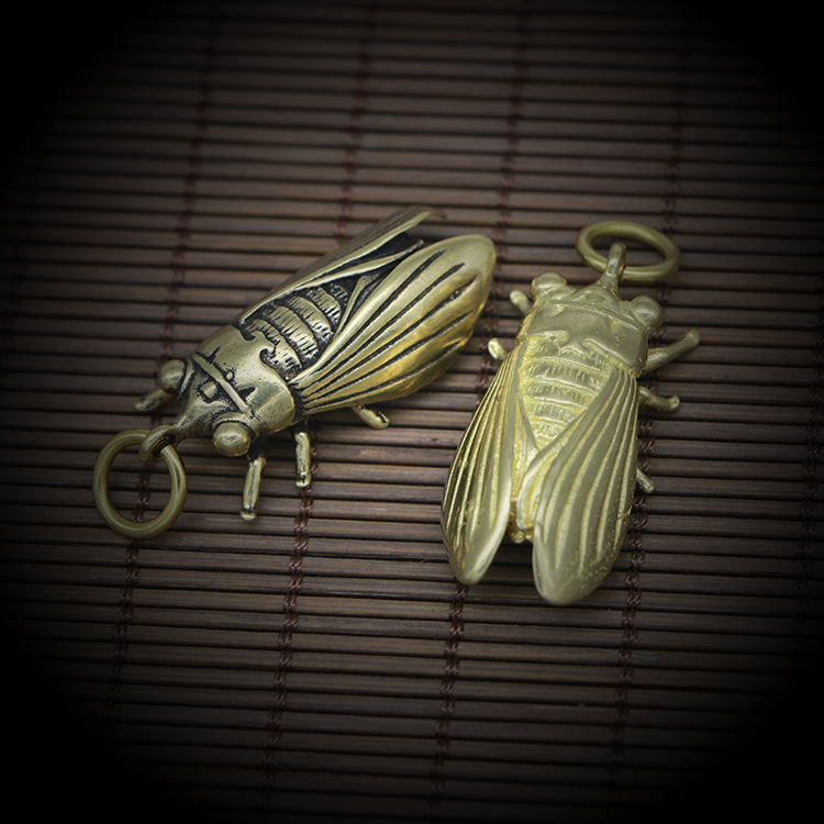 Brass Creative Cicada Keychain Pendant Mini Car Bag Pendant Mini Desktop Ornament Retro Style