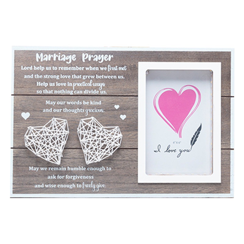 Factory direct creative wooden photo frame winding love hanging photo frame pendant with lamp wooden winding photo frame