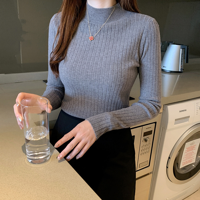 Picture of Half Turtleneck Bottoming Shirt for Women with Thin Inner Wear 2024 Autumn and Winter New Style Short Knitwear Long-Sleeved Knitwear Top