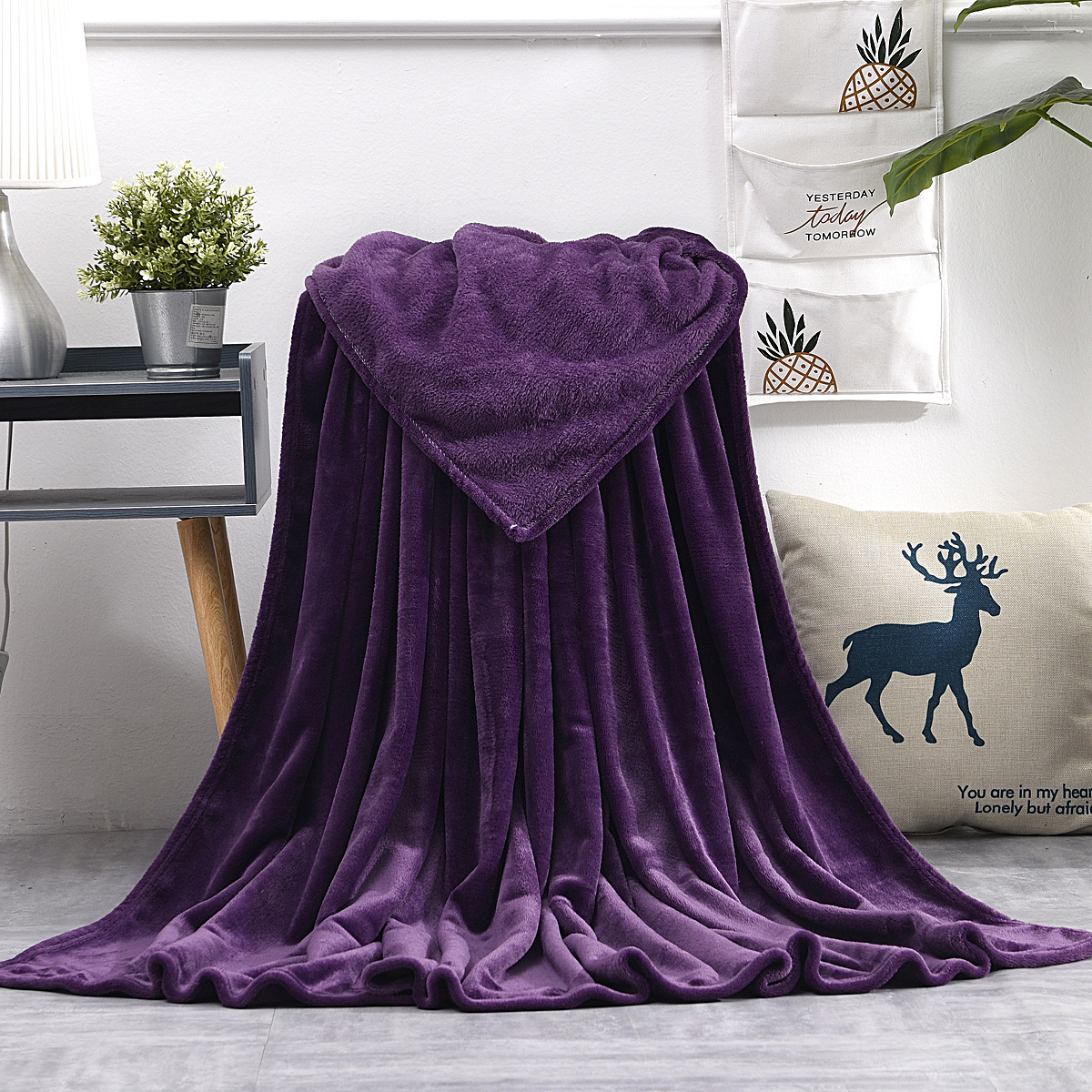 Picture of Solid color flannel blanket coral fleece pet blanket cross-border flannel blanket gift velvet nap blanket wholesale