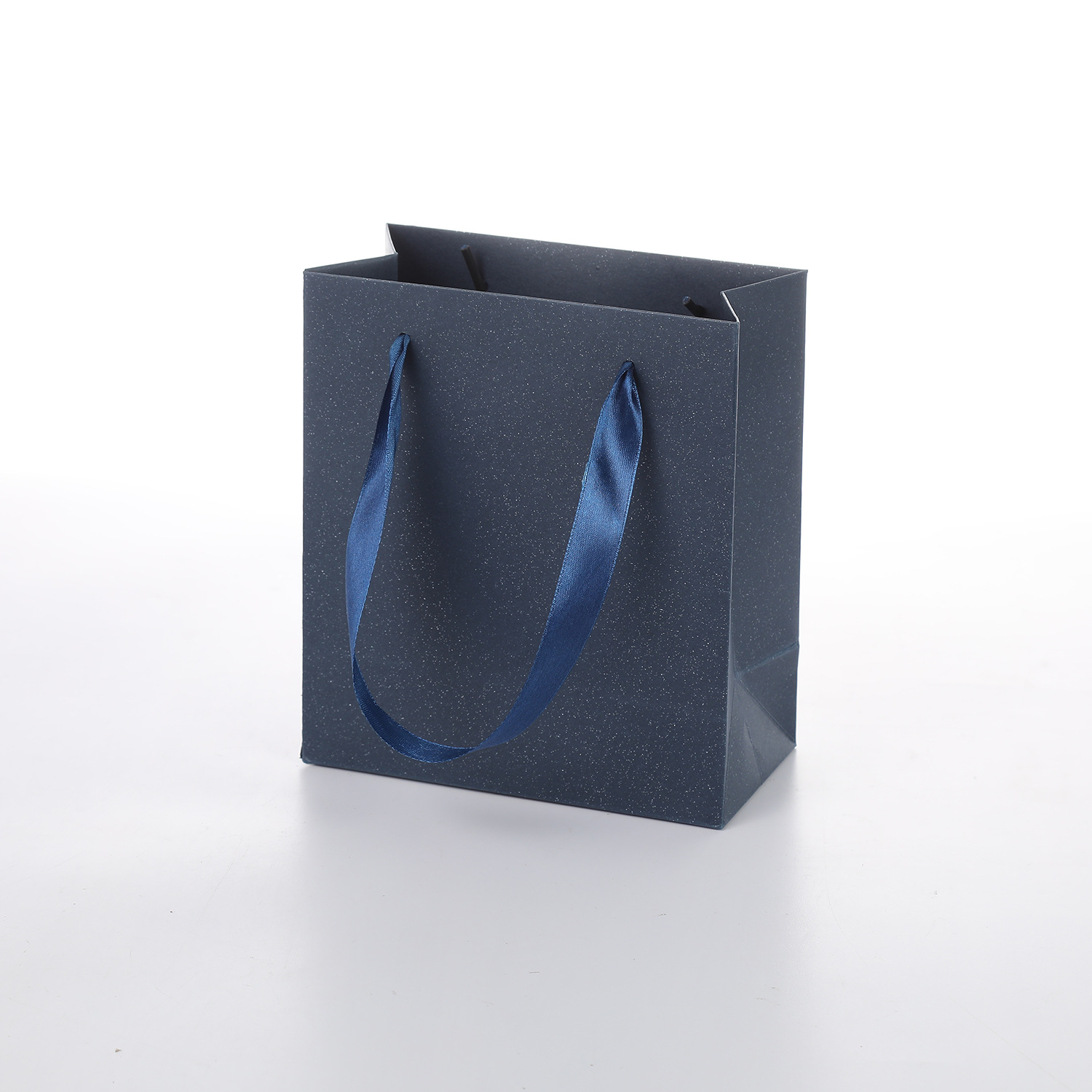 Picture of Hand gift box towel gift box thermos cup gift box heaven and earth cover packaging box wedding companion factory spot wholesale