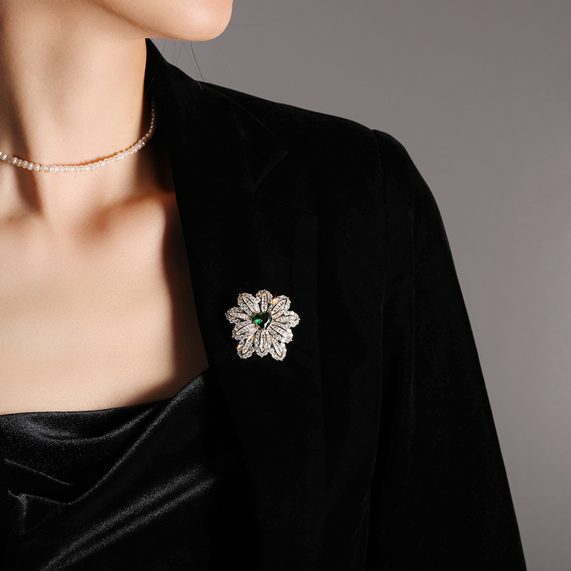 Picture of Qianyu silver high-end jewelry series Copper micro inlaid zircon niche design flower brooch luxury heavy industry pin