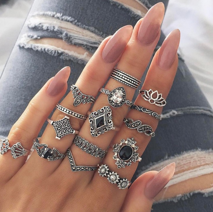 Cross-border jewelry vintage joint ring set personality hollow Lotus sunflower black gem ring 15