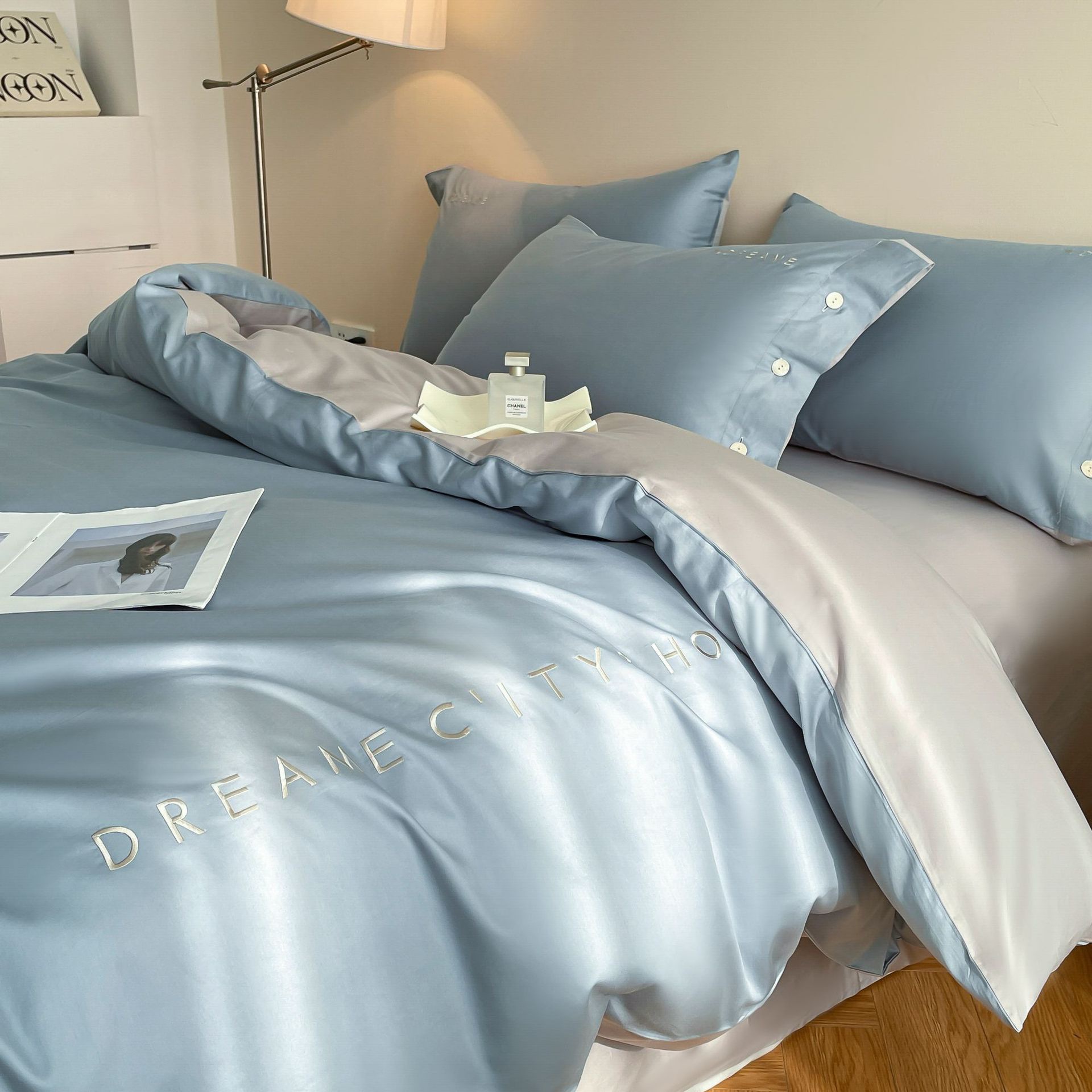 Picture of 60 Xinjiang long-staple cotton four-piece cotton bed sheet bed hat light luxury embroidery dormitory three-piece cotton bedding s