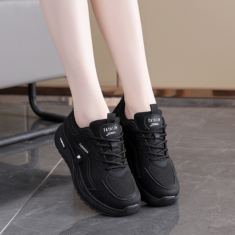 Mesh breathable sneaker female 2025 new spring and autumn junior high school students running light soft white shoes female Q103