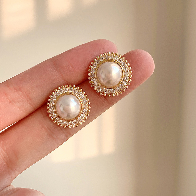 s925 Silver Pin Korean Style White Earrings Personalized All-match Round Retro Exaggerated Pearl Ear Stud Elegant Women's Earrings