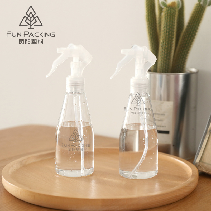 Picture of Japanese Small Spray Bottle Watering Bottle Refill Bottle Spray Bottle 200ml Alcohol Disinfection Spray Bottle Pet Transparent Plastic Bottle