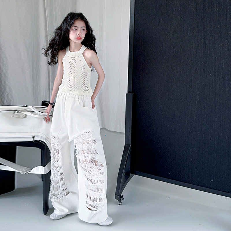 Picture of Girls' suit 2025 Summer New Fashionable Stylish Lace Stitching Ripped Jeans Two-Piece Trendy Set